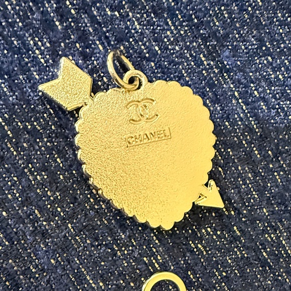 CHANEL COCO ZIPPER PULL Logo CC Pendant - Picture 3 of 5